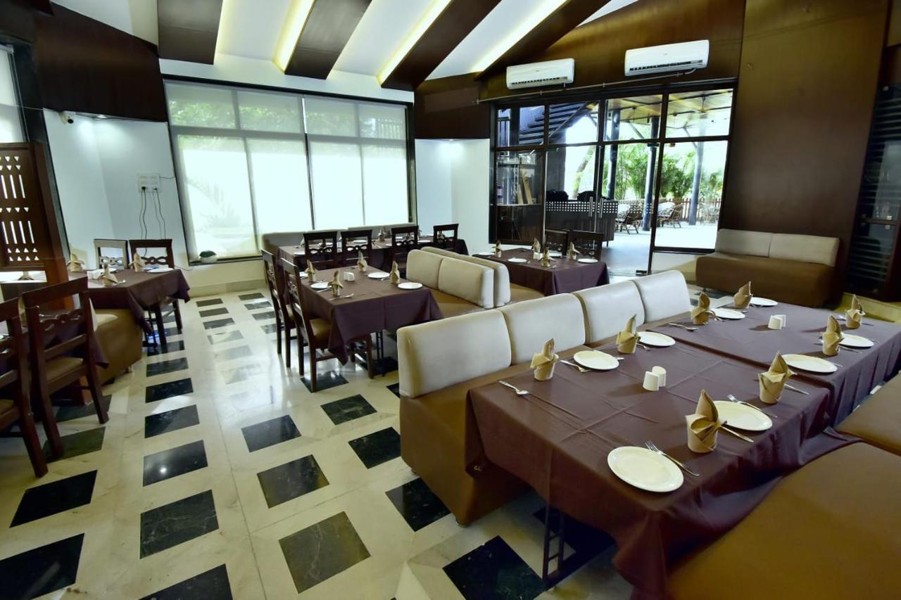 Caves County Resort Malegaon Exterior photo