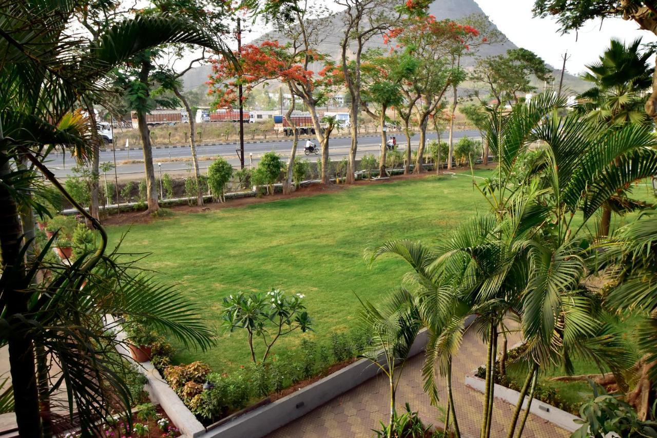 Caves County Resort Malegaon Exterior photo